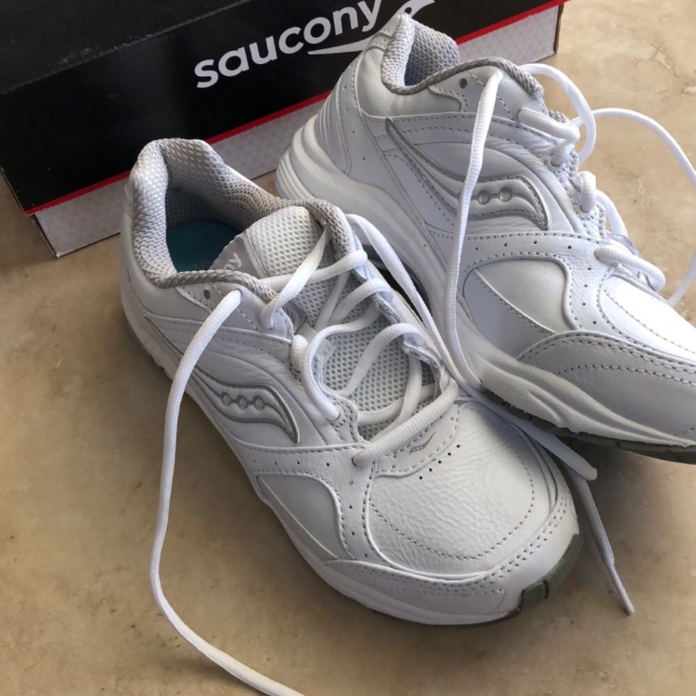 Saucony women Progrid Integrity White Running shoe